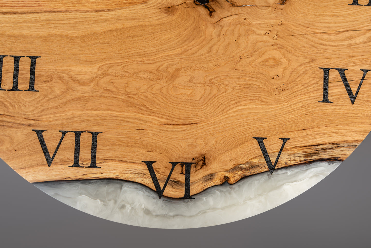 Custom Resin & Oak Wood Wall Clock – Epoxy Wall Art 20" (51 cm) – Silent Rustic Clock – Unique Handmade Home Gift